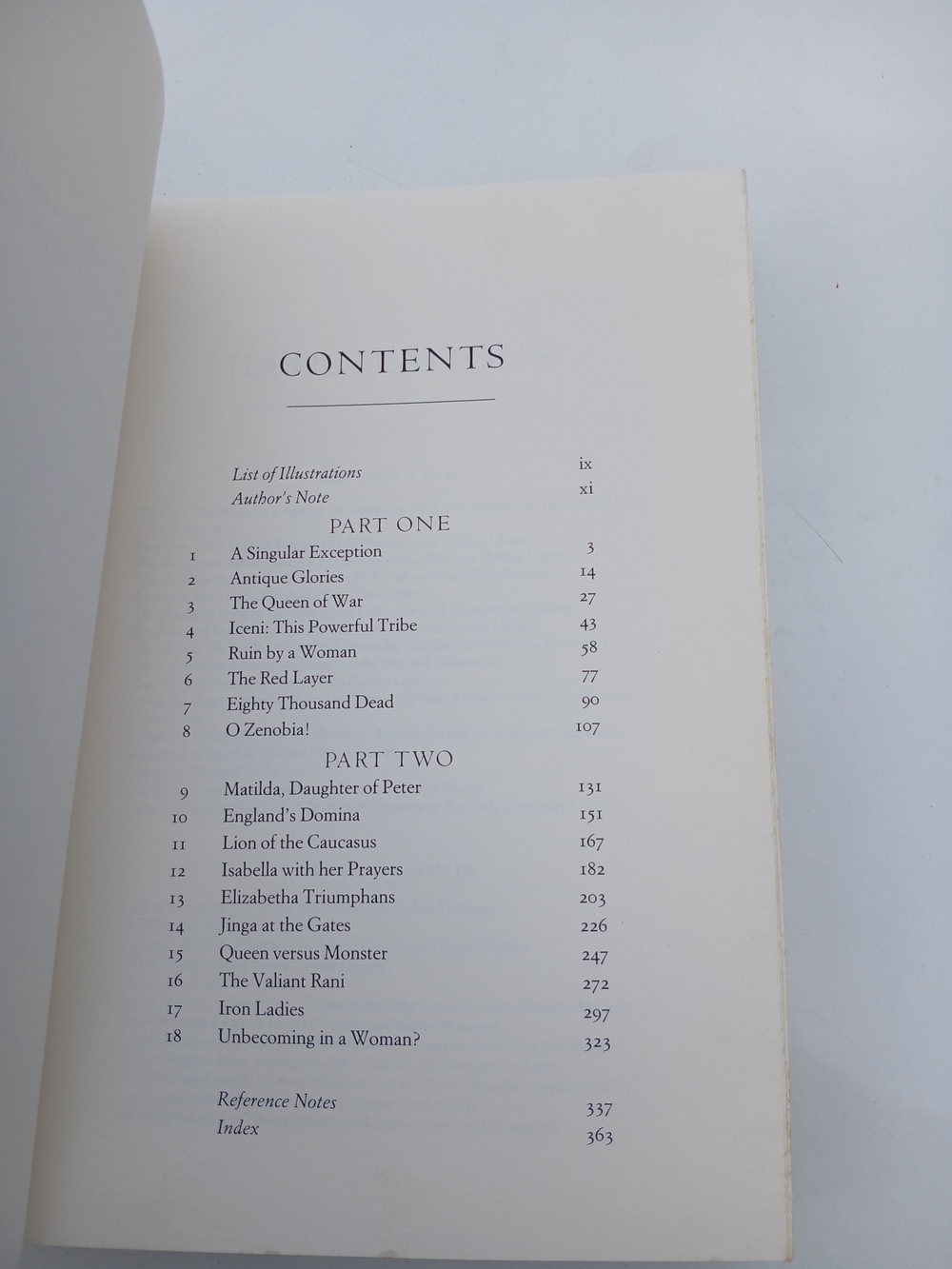 Antonia Fraser - The Warrior Queens (Beige Cover) - Picture 7 of 9